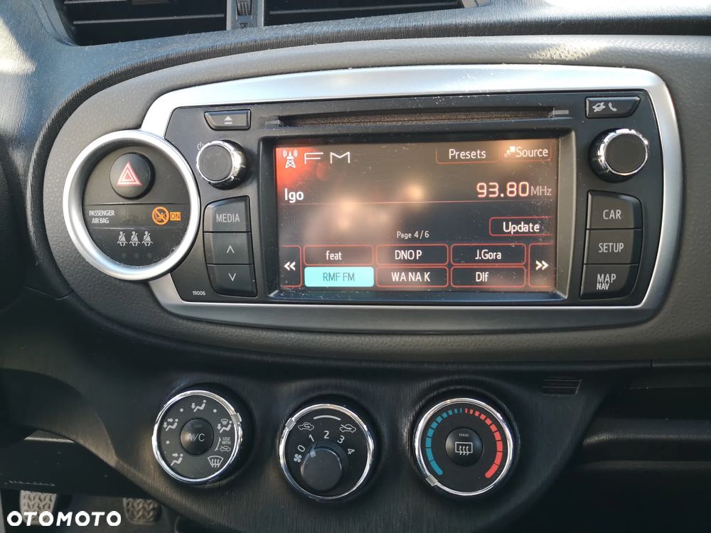 Toyota Yaris 1.0 VVT-i Life - 10