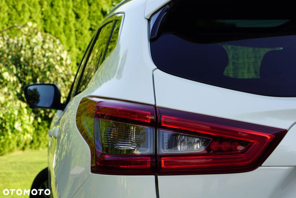 Nissan Qashqai - 16