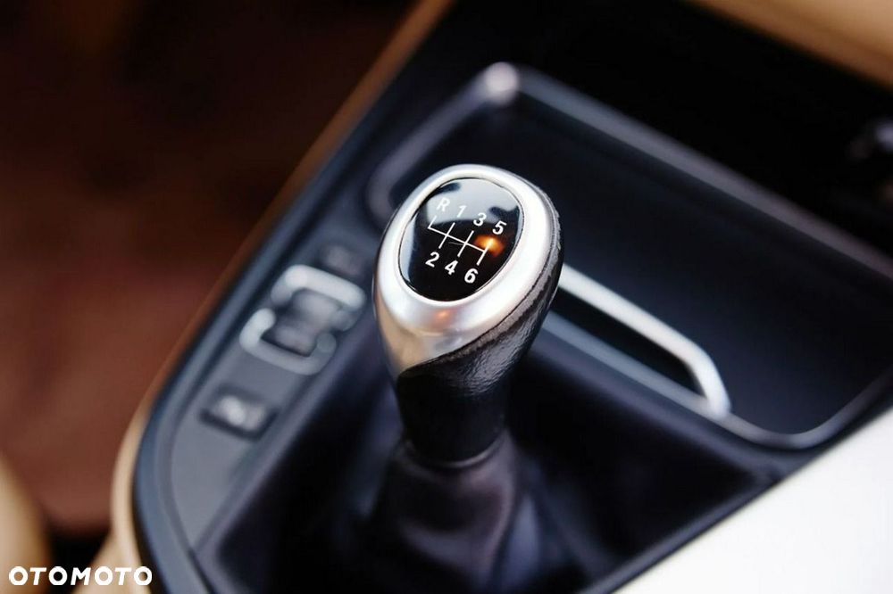 BMW Seria 3 318d Edition Luxury Line Purity - 27