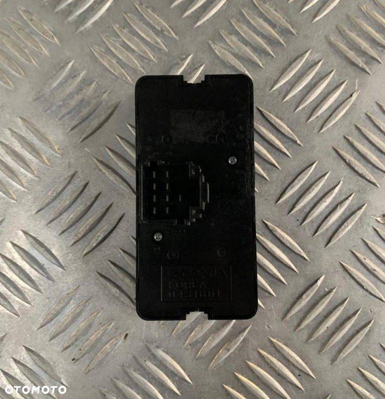 PANEL WŁĄCZNIK HALOGENÓW SWIATEŁ SCANIA R 0431601 - 4