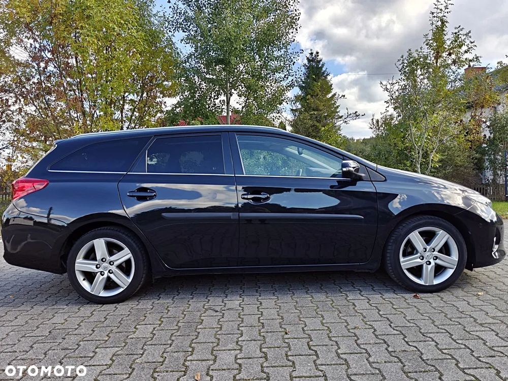 Toyota Auris 1.6 Premium Comfort MS - 18
