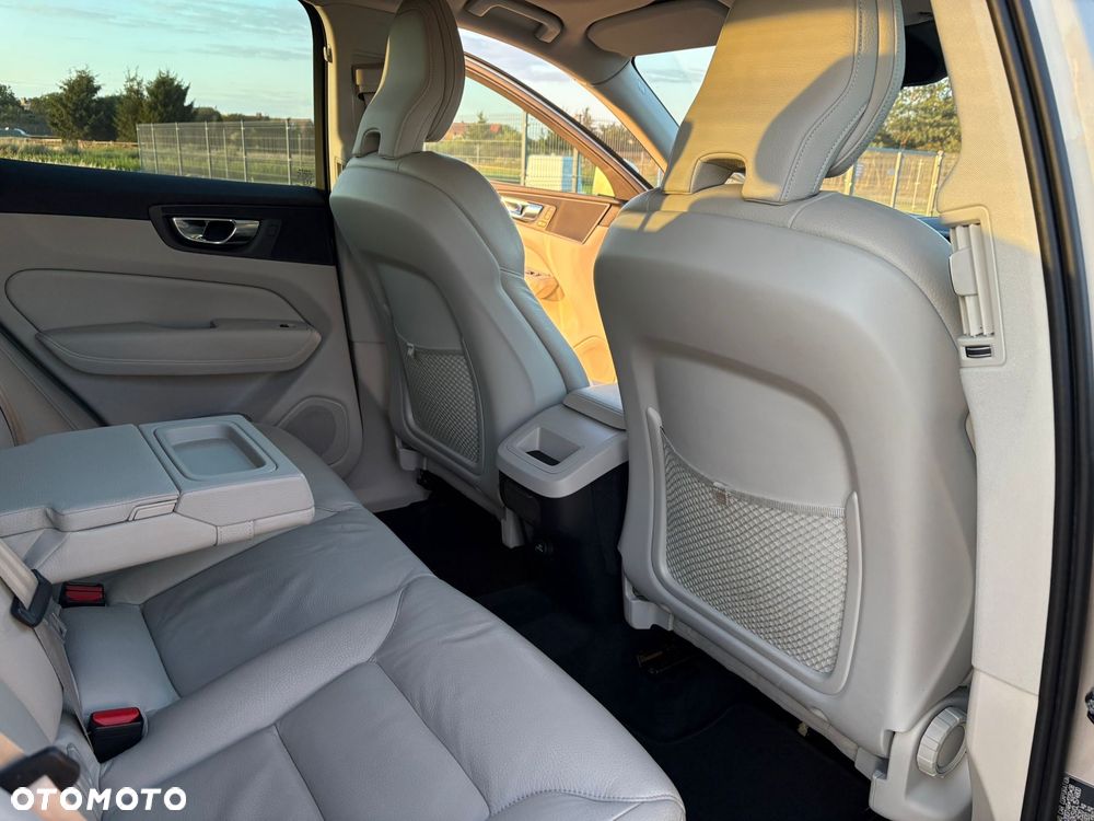 Volvo XC 60 D4 AWD Inscription - 17