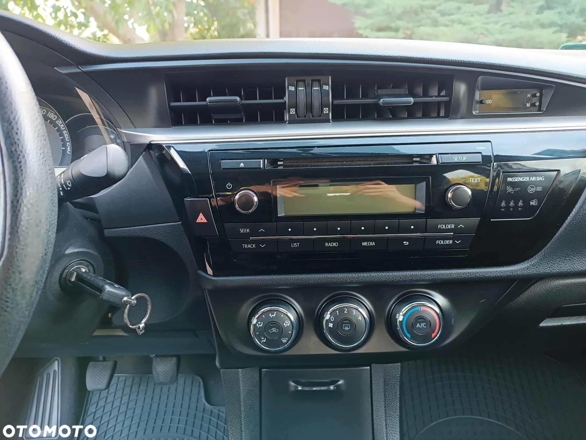 Toyota Corolla 1.6 Comfort - 26