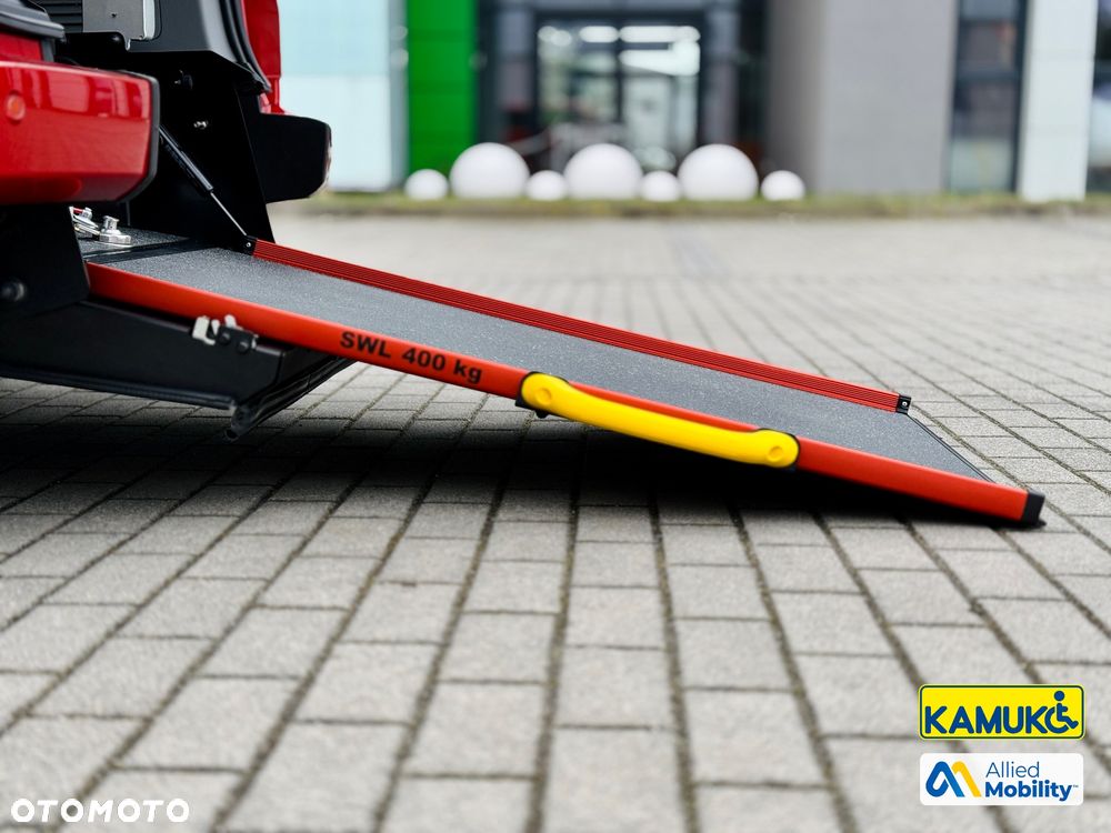 Ford Tourneo Custom 2.0 EcoBlue 320 L1 Titanium - 12