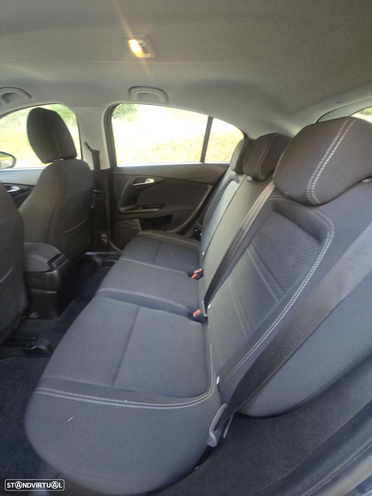 Fiat Tipo 1.3 M-Jet Lounge Tech - 28