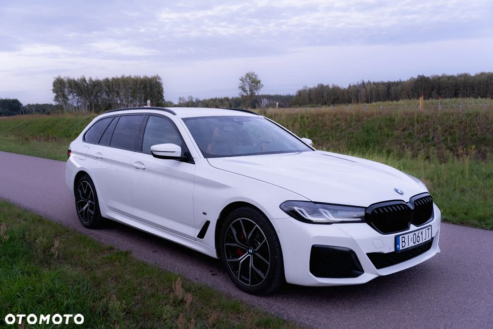 BMW Seria 5 530i xDrive mHEV M Sport sport - 4