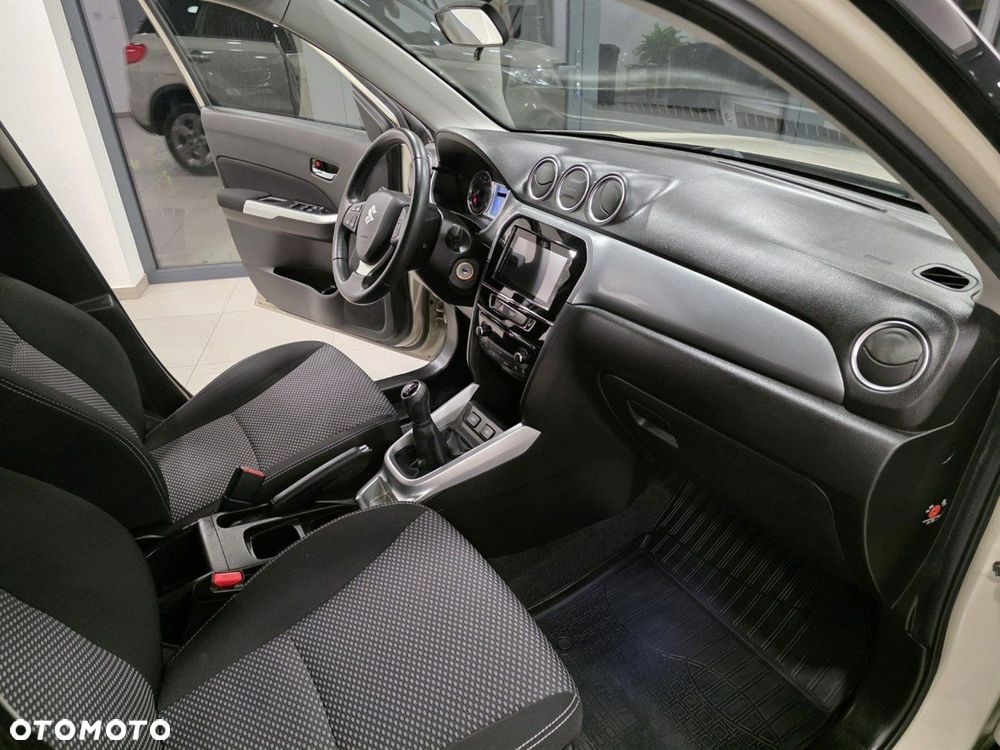 Suzuki Vitara 1.6 (4x2) Comfort+ - 21
