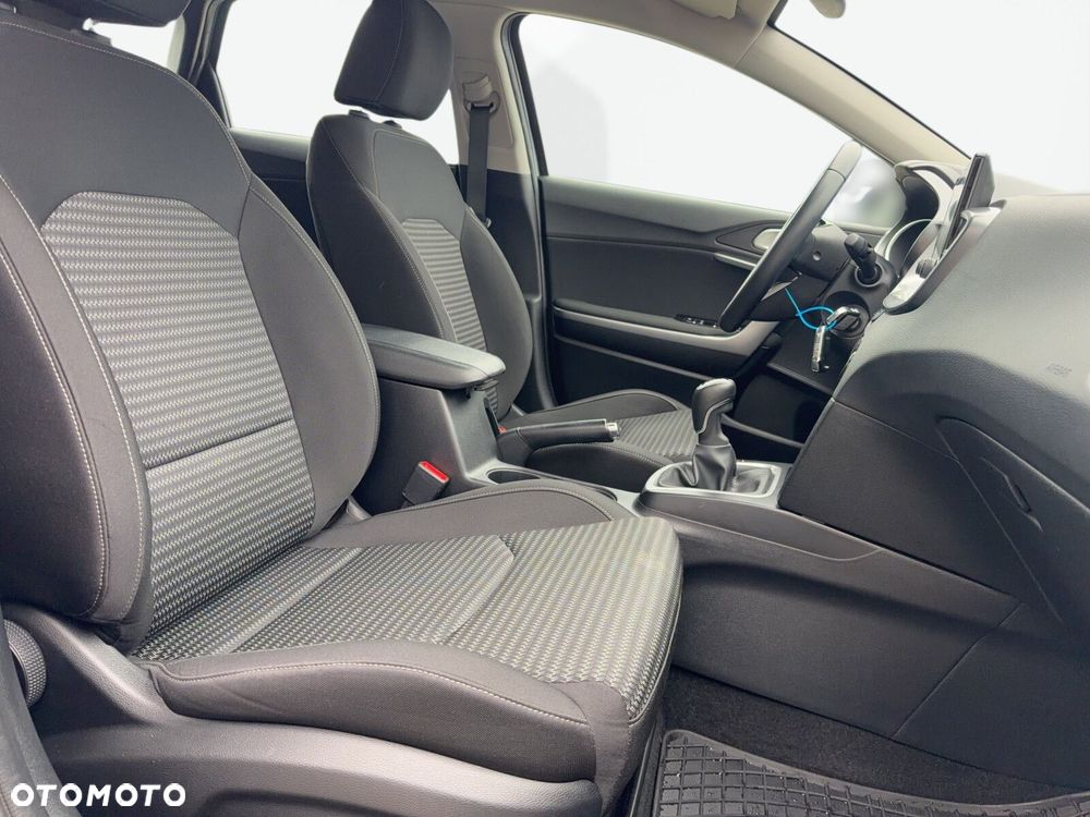 Kia Ceed - 21