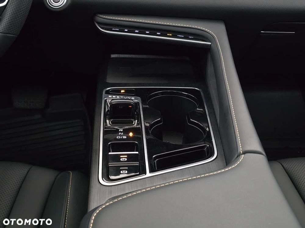 Bestune B70 1.5T Business DCT - 20