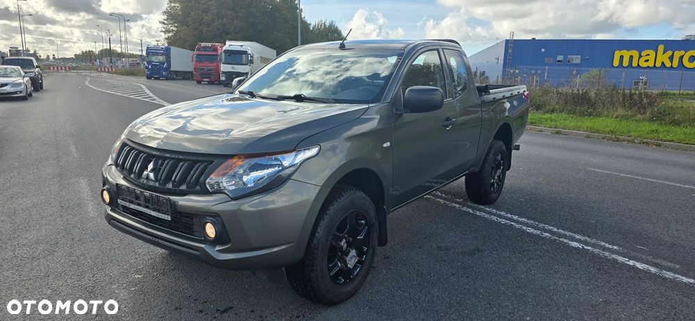 Mitsubishi L200 Pick Up 4x4 S&S Club Cab Basis - 1