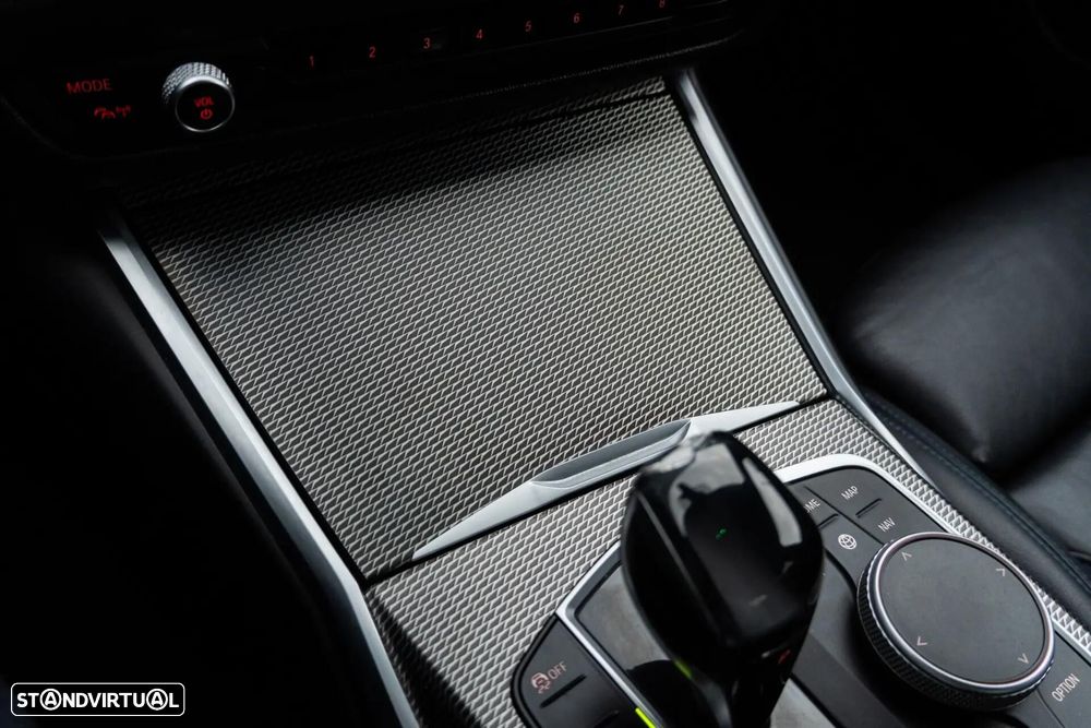BMW 320 d Pack M Auto - 26