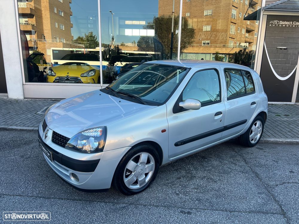 Renault Clio 1.2 16V Privilège - 2