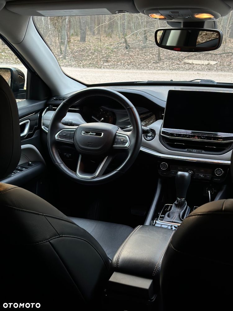 Jeep Compass - 10