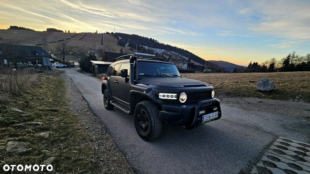 Toyota FJ - 4