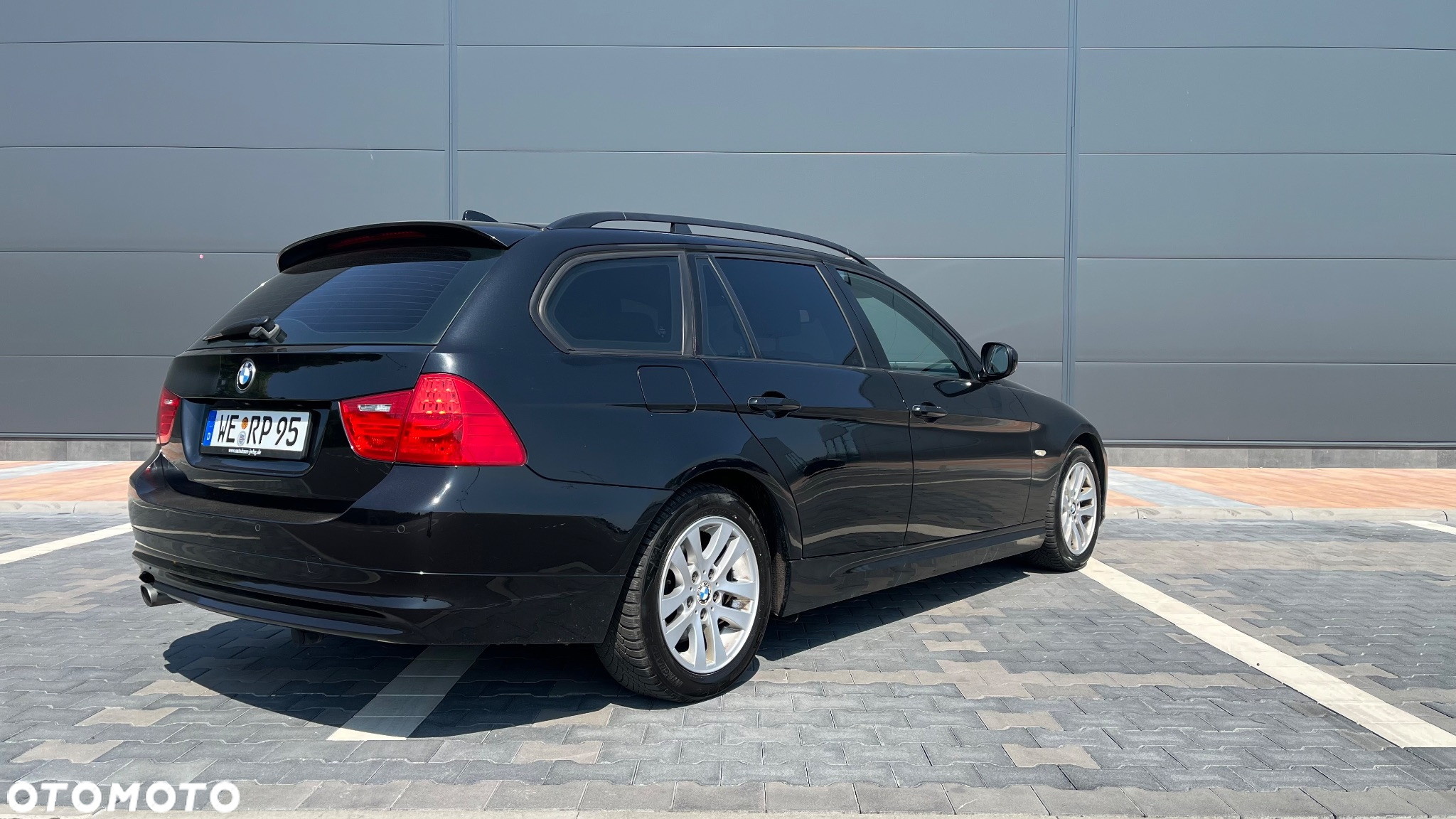 BMW Seria 3 320d DPF Touring - 6
