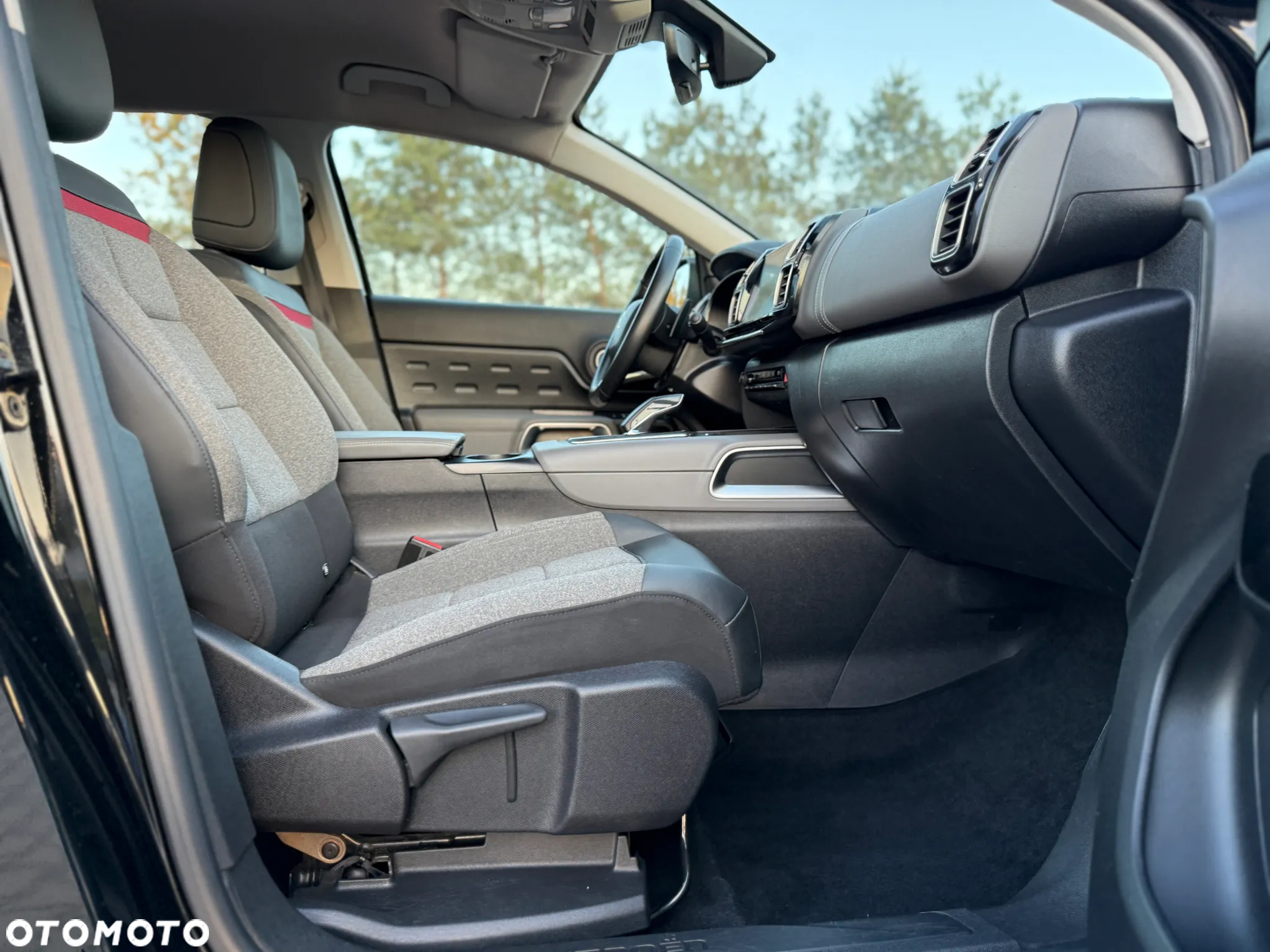 Citroën C5 Aircross Hybrid 225 e.EAT8 SHINE PACK - 35