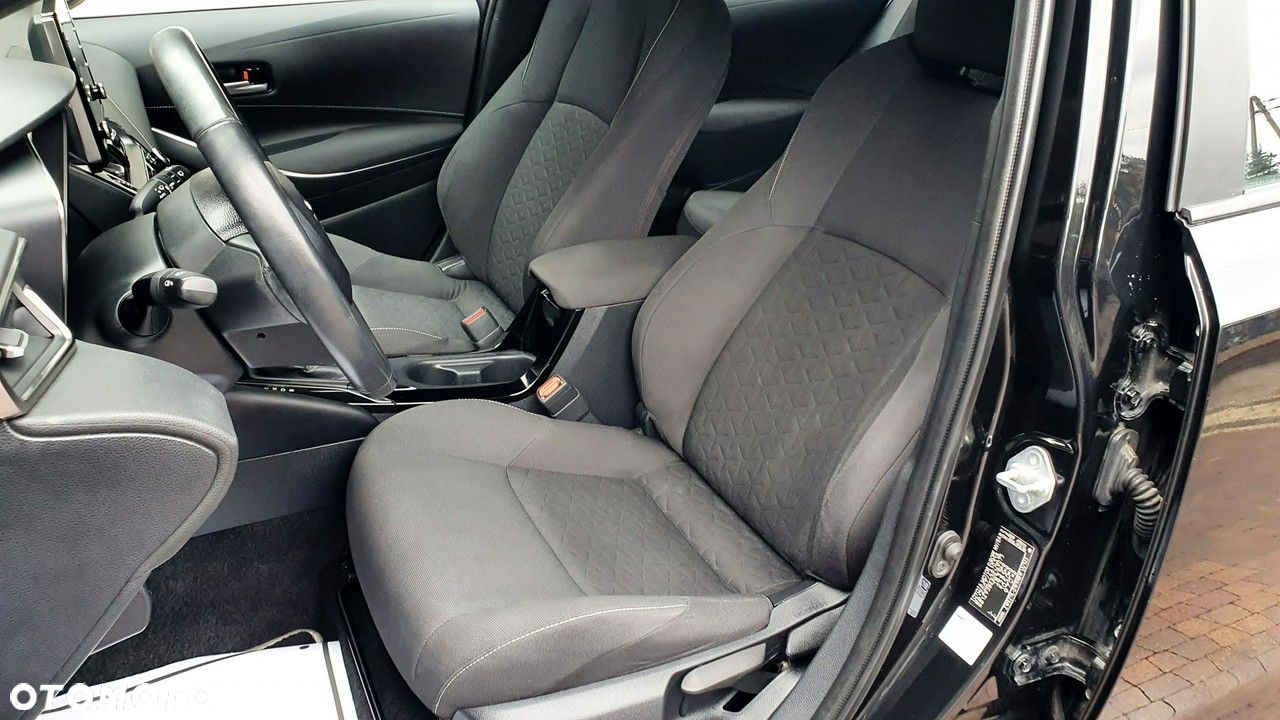 Toyota Corolla - 17