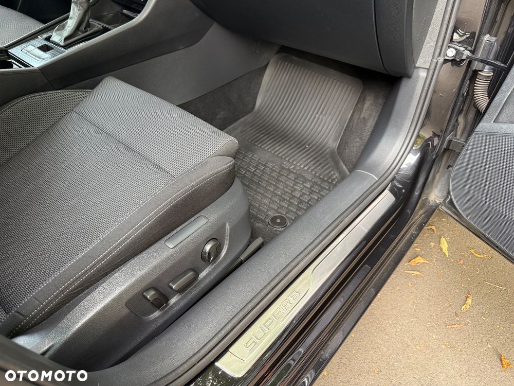 Skoda Superb 2.0 TDI SCR Style DSG - 17