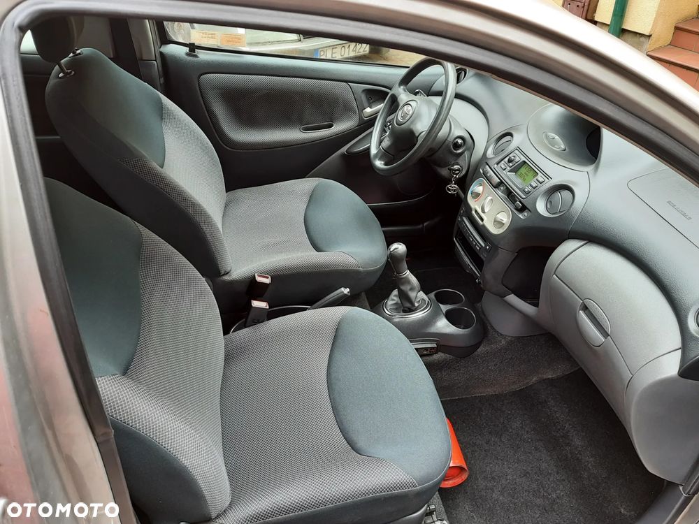Toyota Yaris - 6