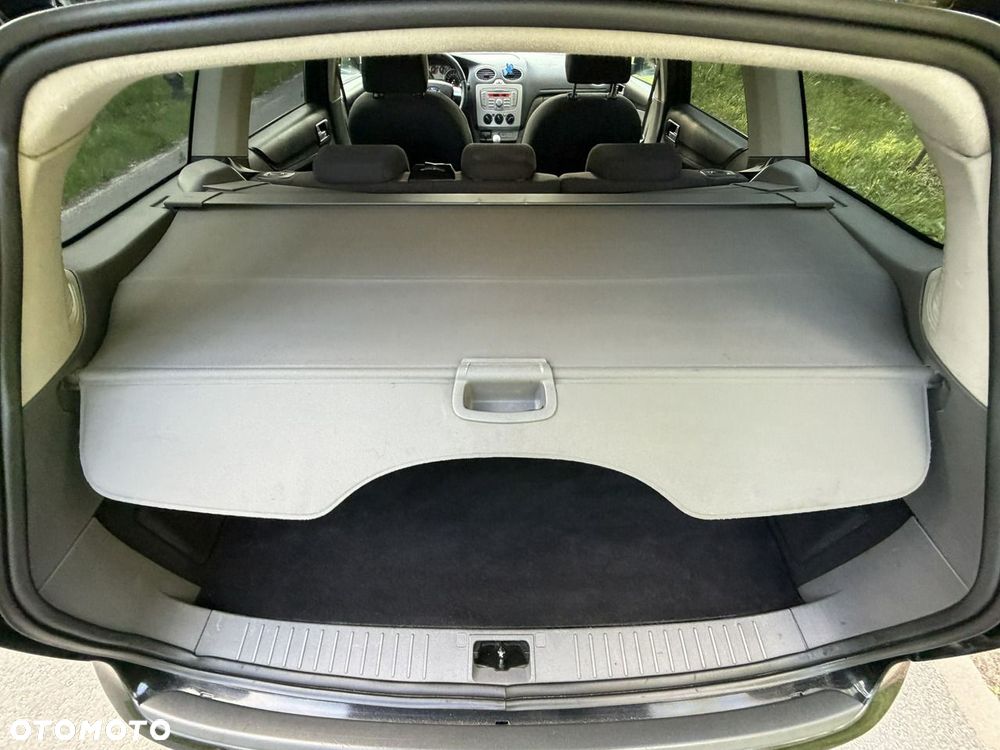 Ford Focus - 25