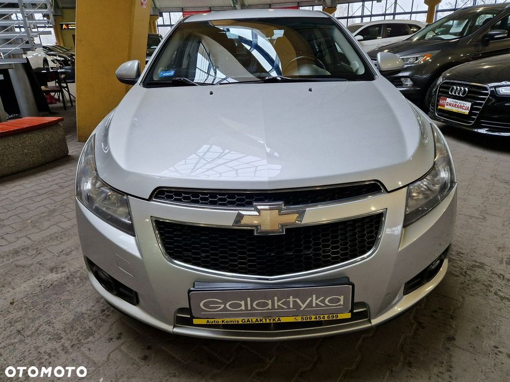 Chevrolet Cruze 1.6 LS - 3