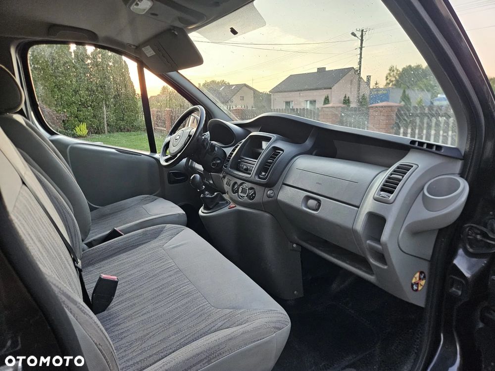 Renault Trafic - 12