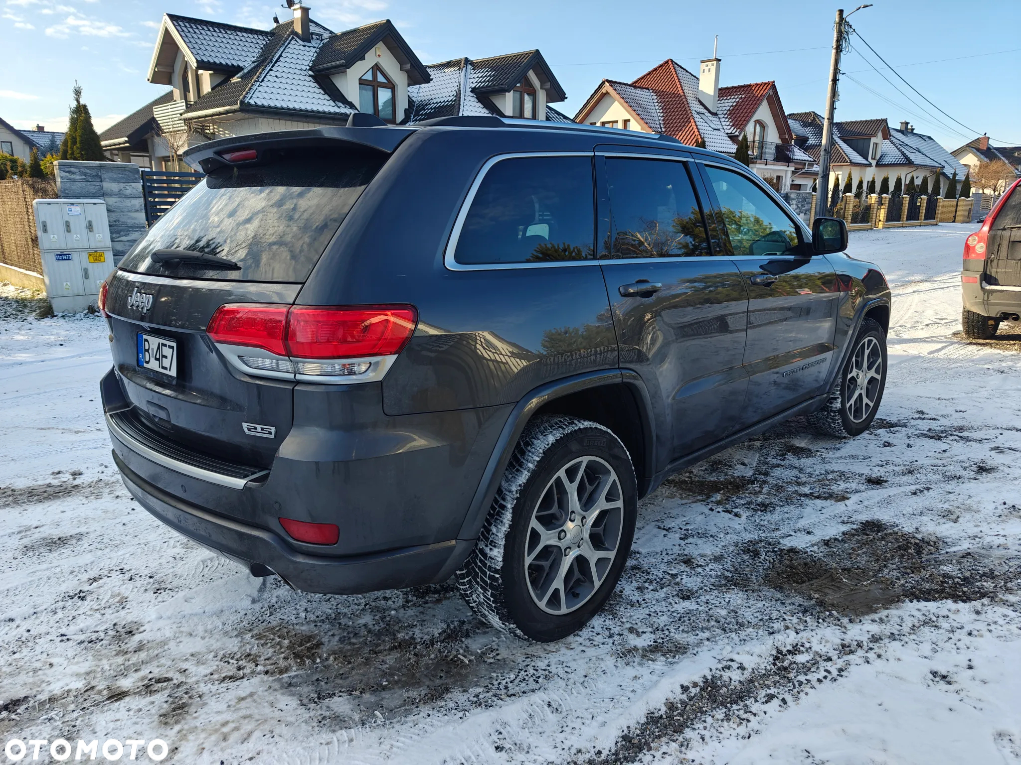 Jeep Grand Cherokee - 2