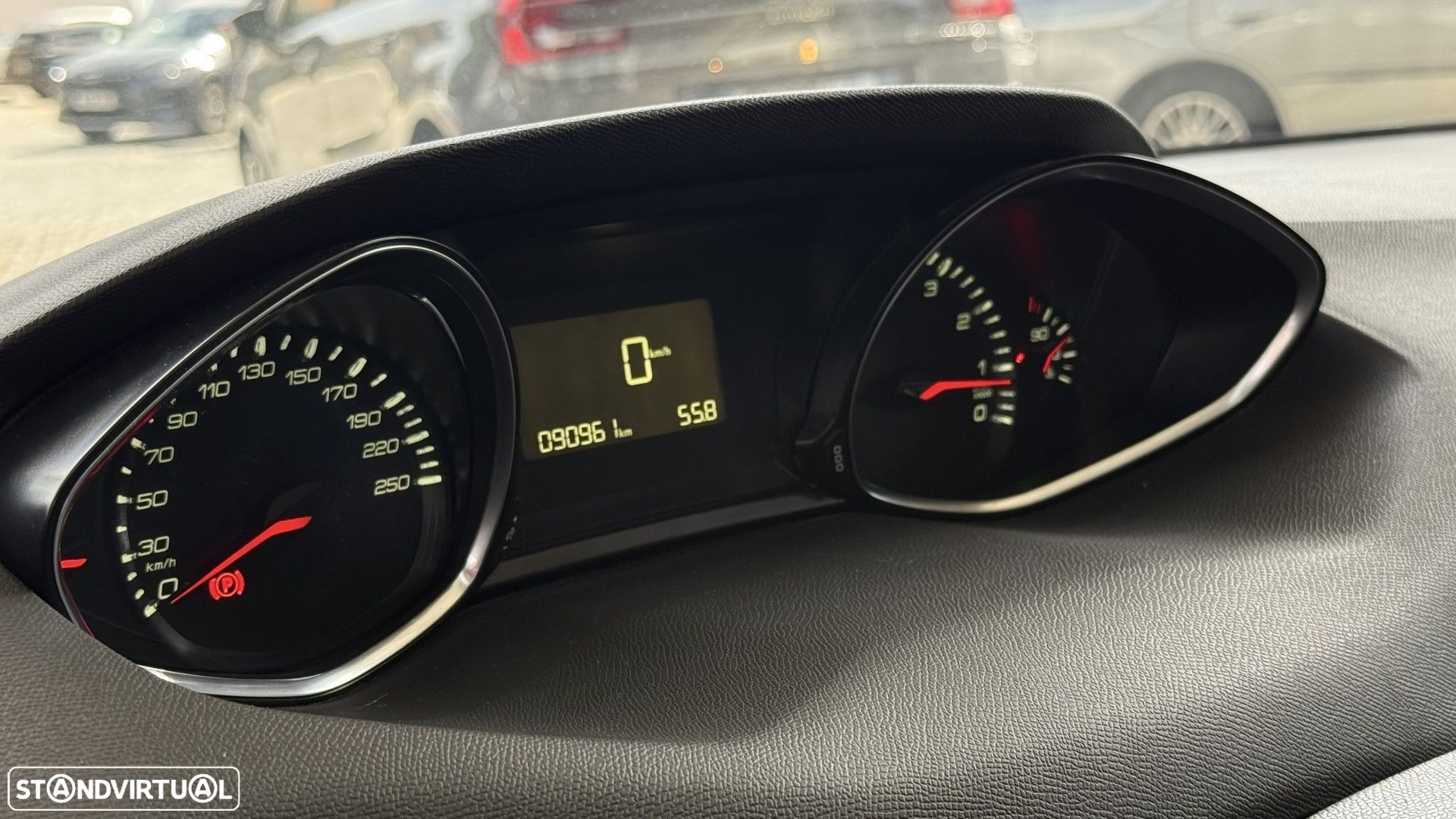 Peugeot 308 1.2 PureTech Allure J17 - 25