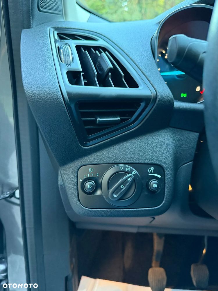 Ford Kuga - 29