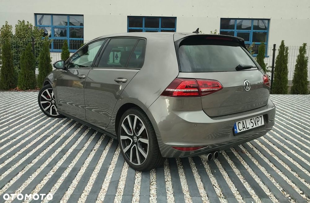 Volkswagen Golf - 12
