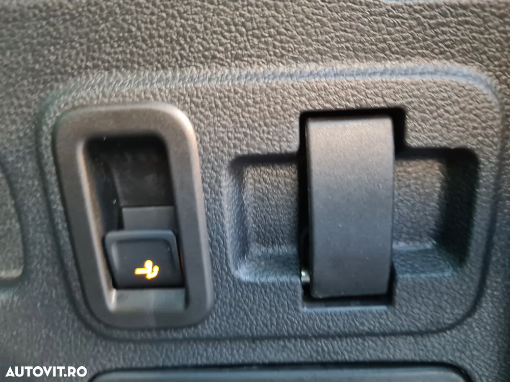 Volkswagen Touran - 25