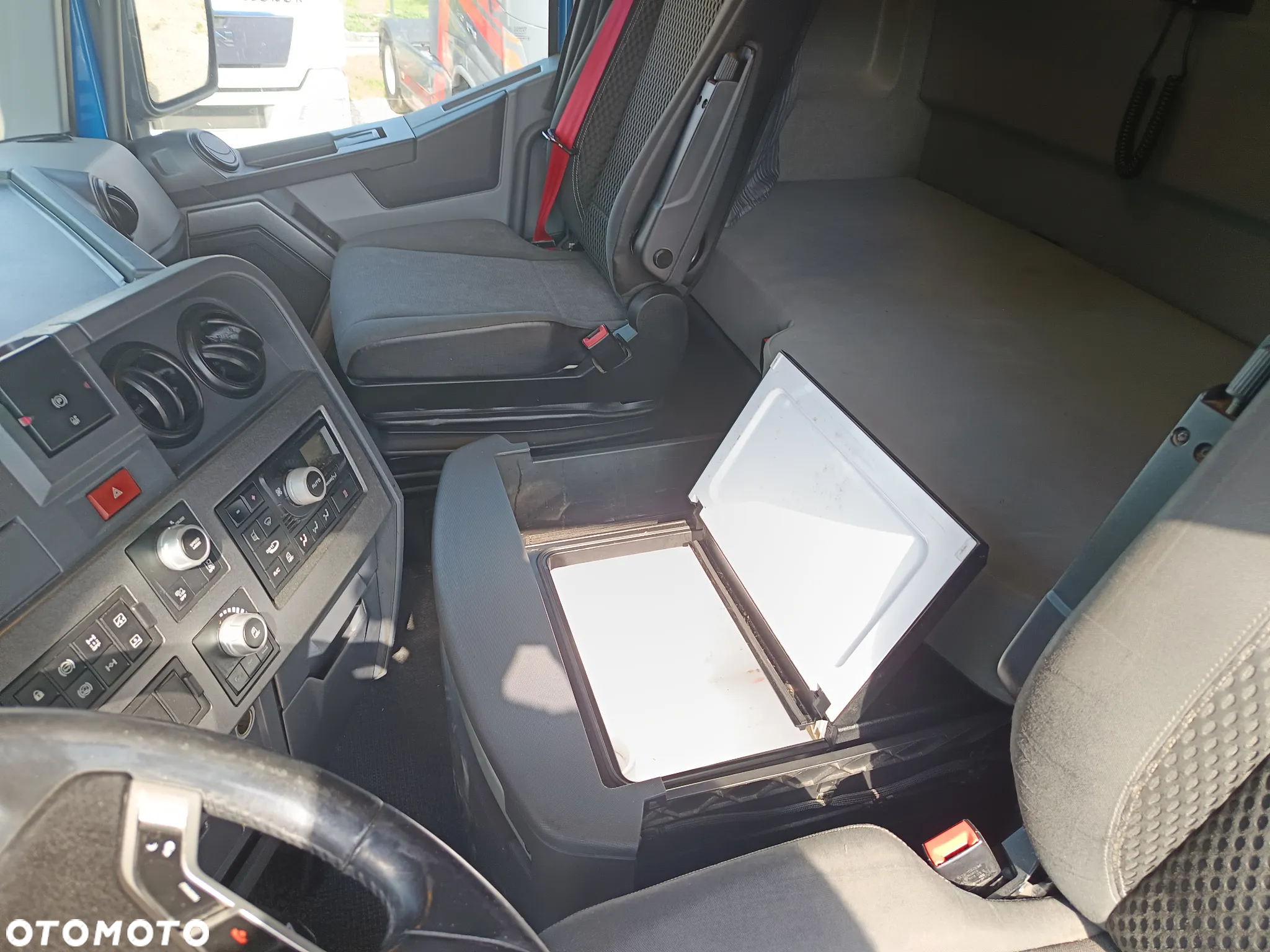 Renault T480 - 9