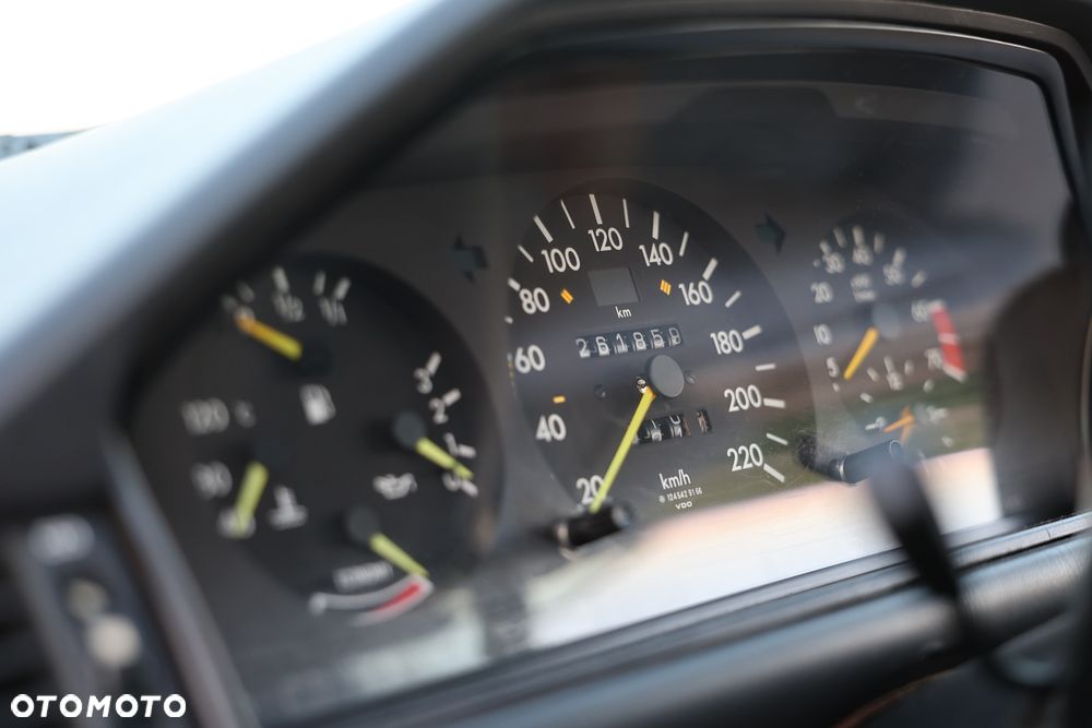Mercedes-Benz W124 (1984-1993) - 20