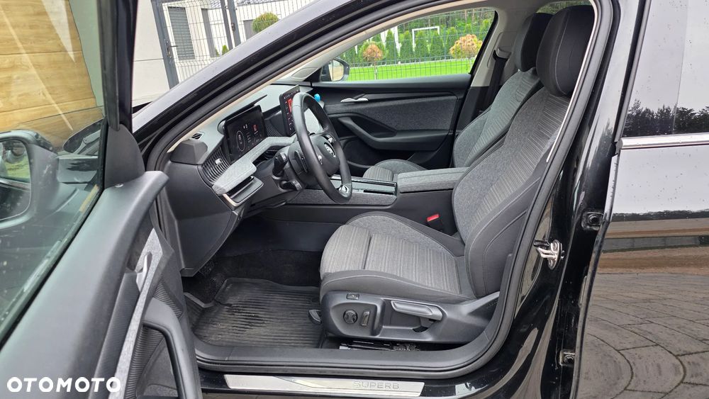 Skoda Superb 1.5 TSI mHEV Selection DSG - 23