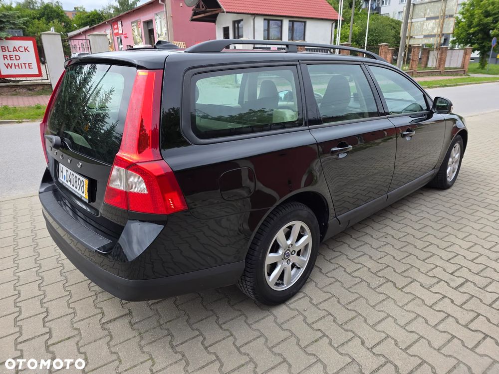 Volvo V70 2.0D Momentum - 4