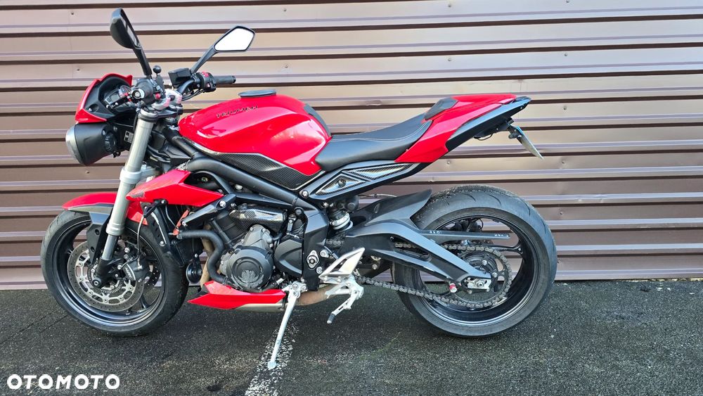Triumph Street Triple - 1