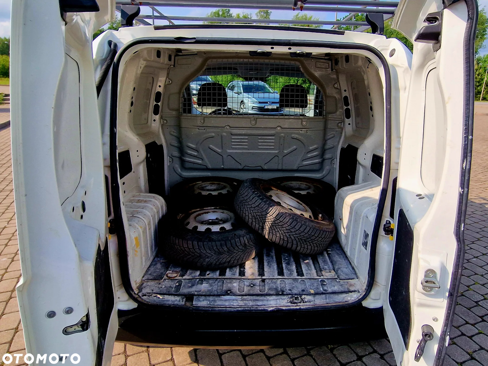Peugeot BIPPER - 10