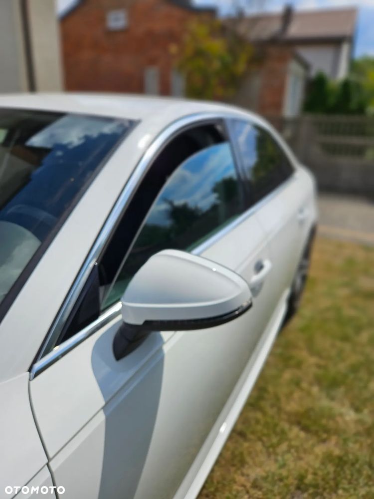Audi A4 - 5