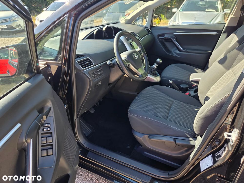Toyota Verso 1.8 Premium - 6