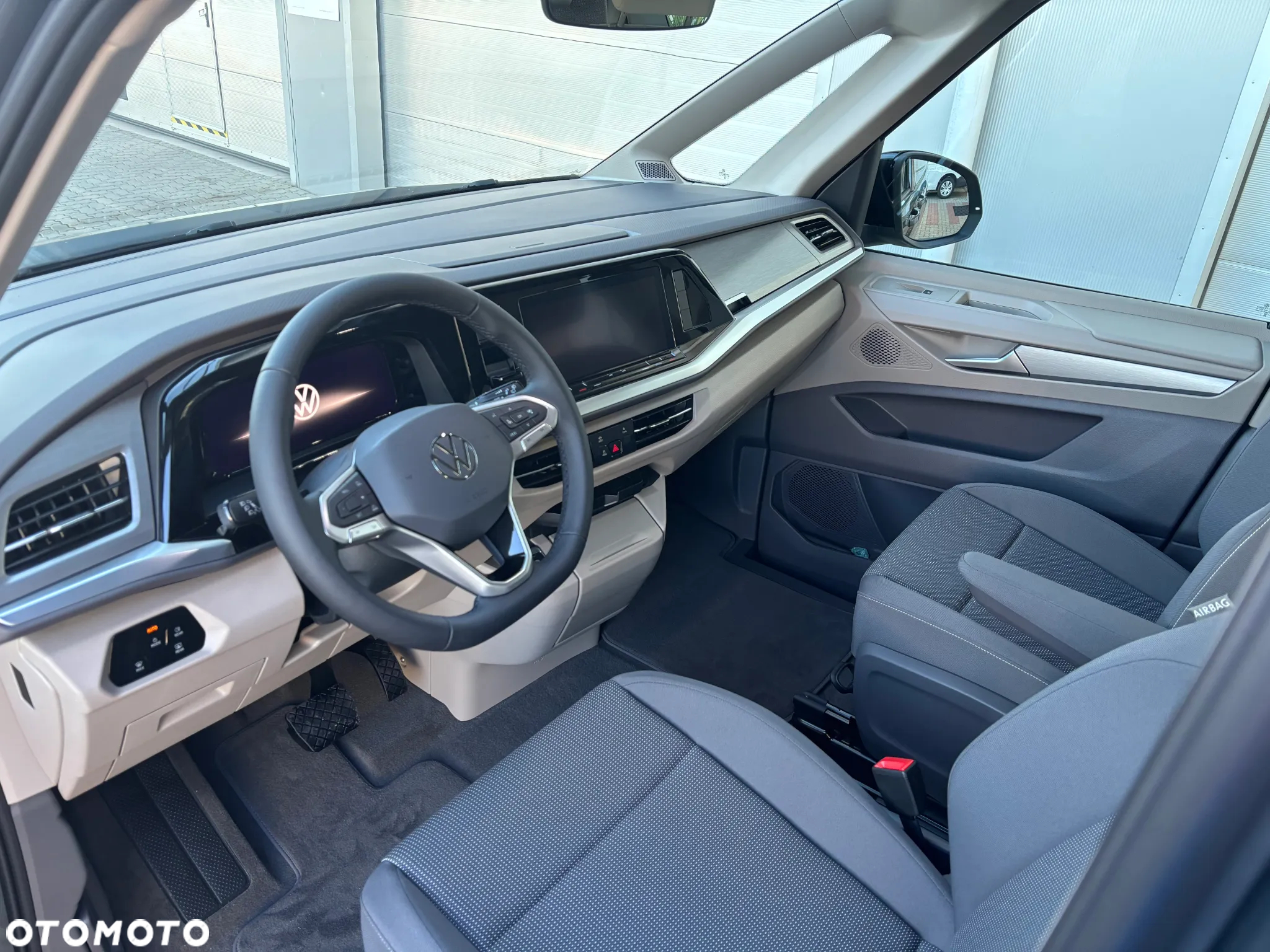 Volkswagen Multivan 2.0 TSI L2 Life DSG - 9