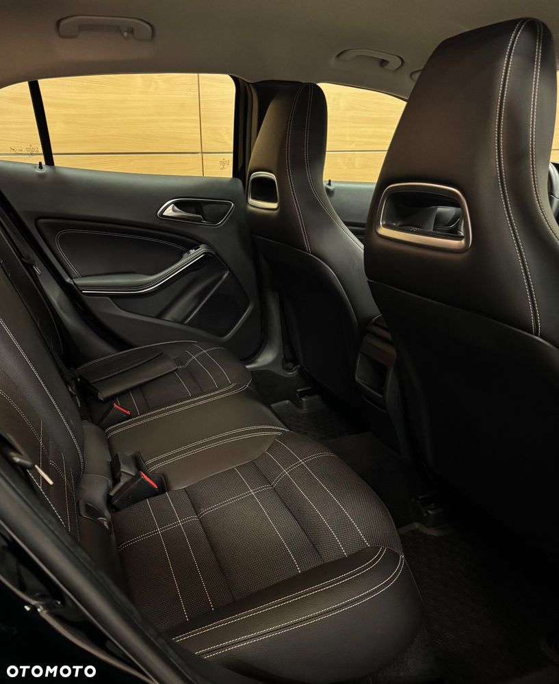 Mercedes-Benz GLA 250 4-Matic - 10