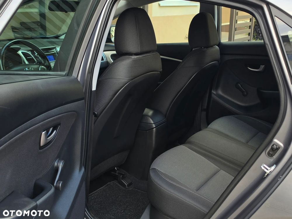 Hyundai i30 1.4 Comfort - 38