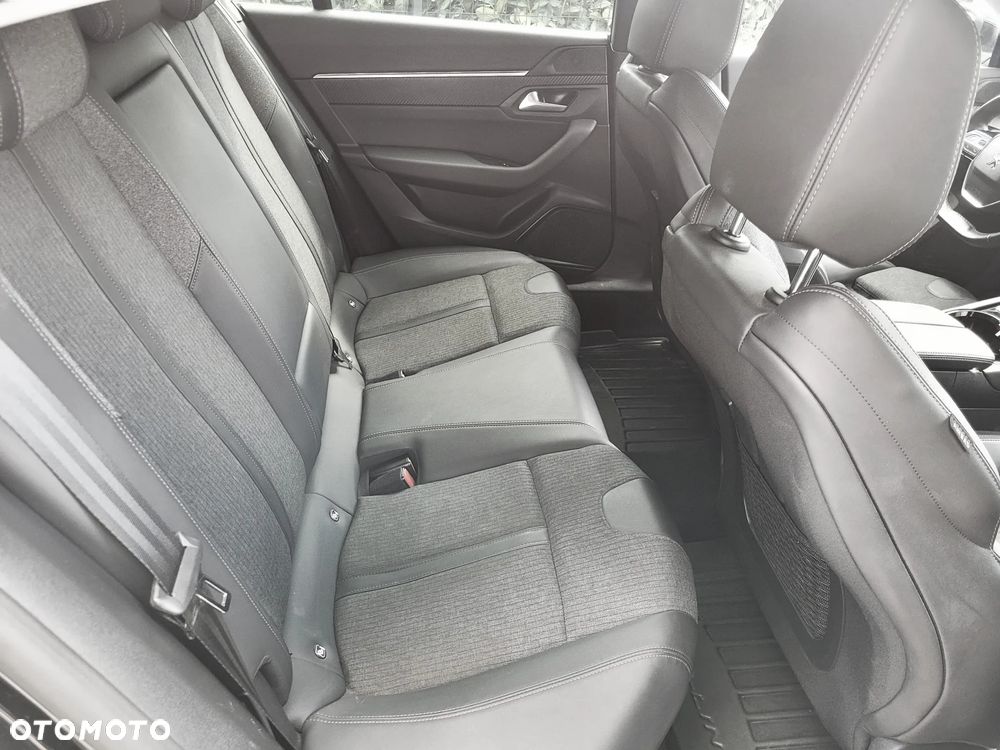 Peugeot 508 1.6 PureTech Allure Pack S&S EAT8 - 16
