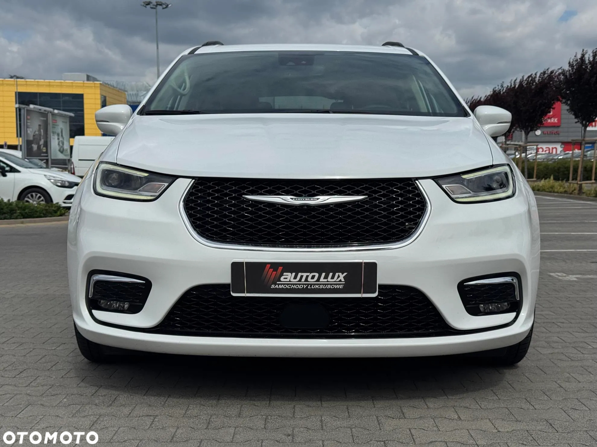 Chrysler Pacifica - 9
