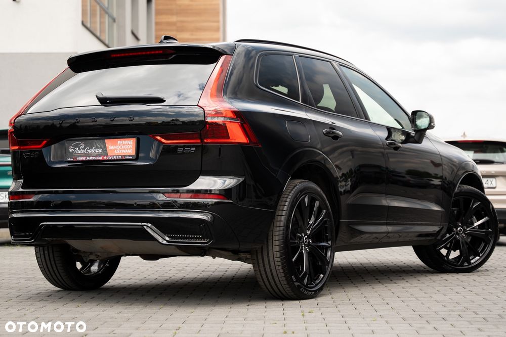 Volvo XC 60 B5 B AWD Ultimate Dark - 11
