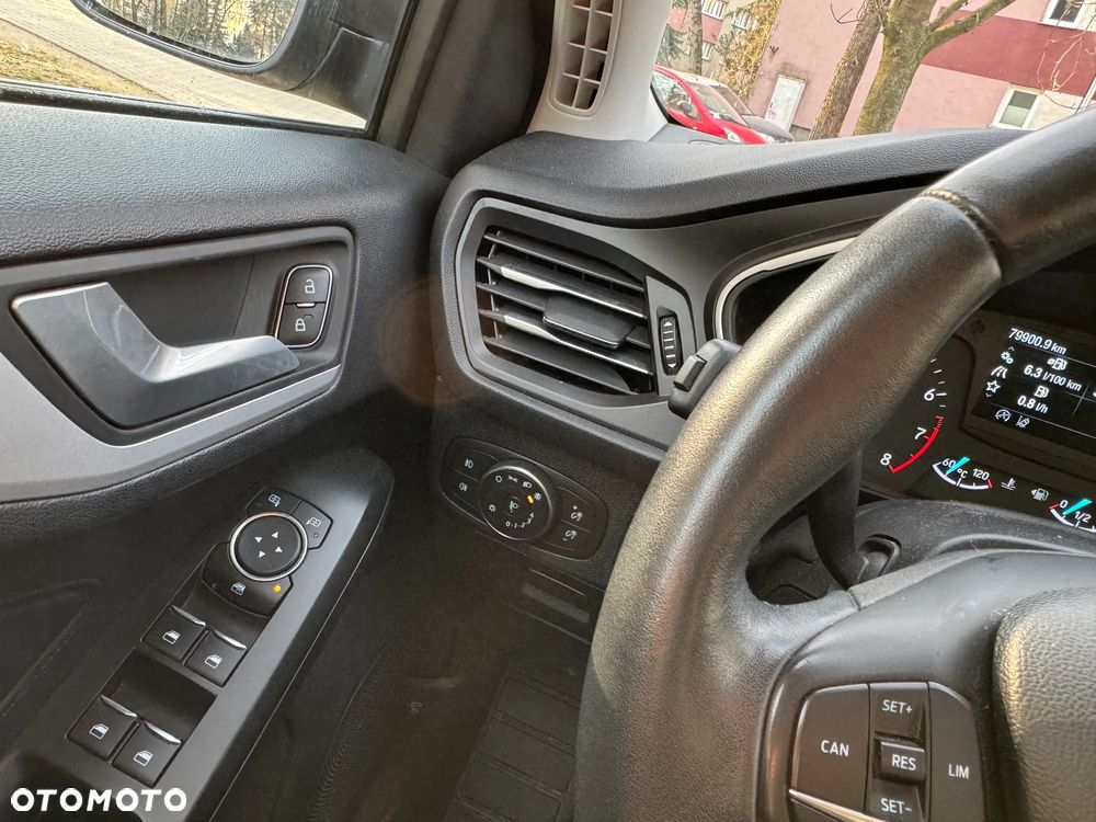 Ford Focus 1.0 EcoBoost Trend Edition - 11