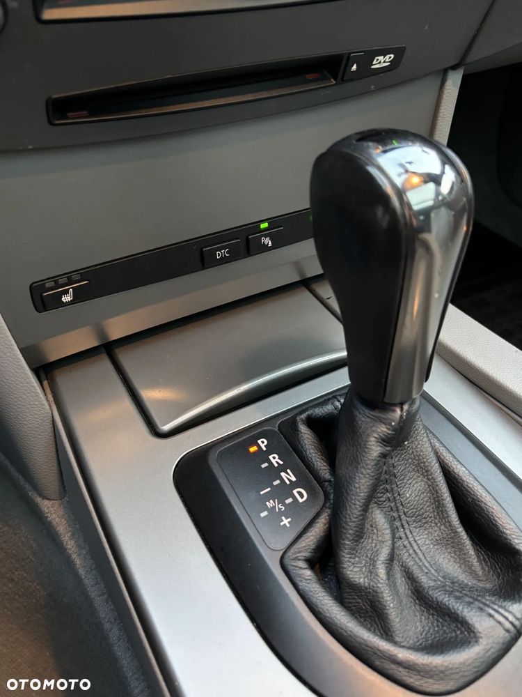 BMW Seria 5 525i - 12