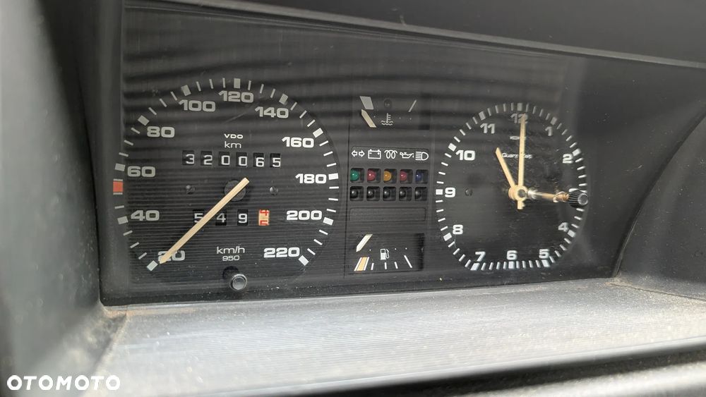Volkswagen Golf 1.6 CL D - 18