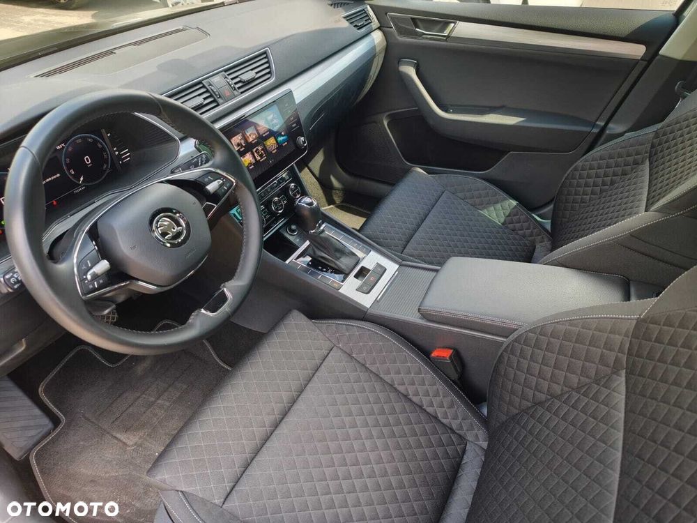 Skoda Superb 2.0 TDI SCR Ambition DSG - 8