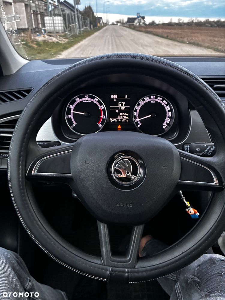 Skoda Fabia 1.0 Style - 8